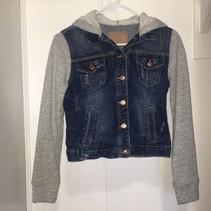 Long sleeve denim hooded jacket